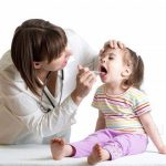 Viêm amidan ở trẻ 2 tuổi có nguy hiểm không, chữa trị ra sao?